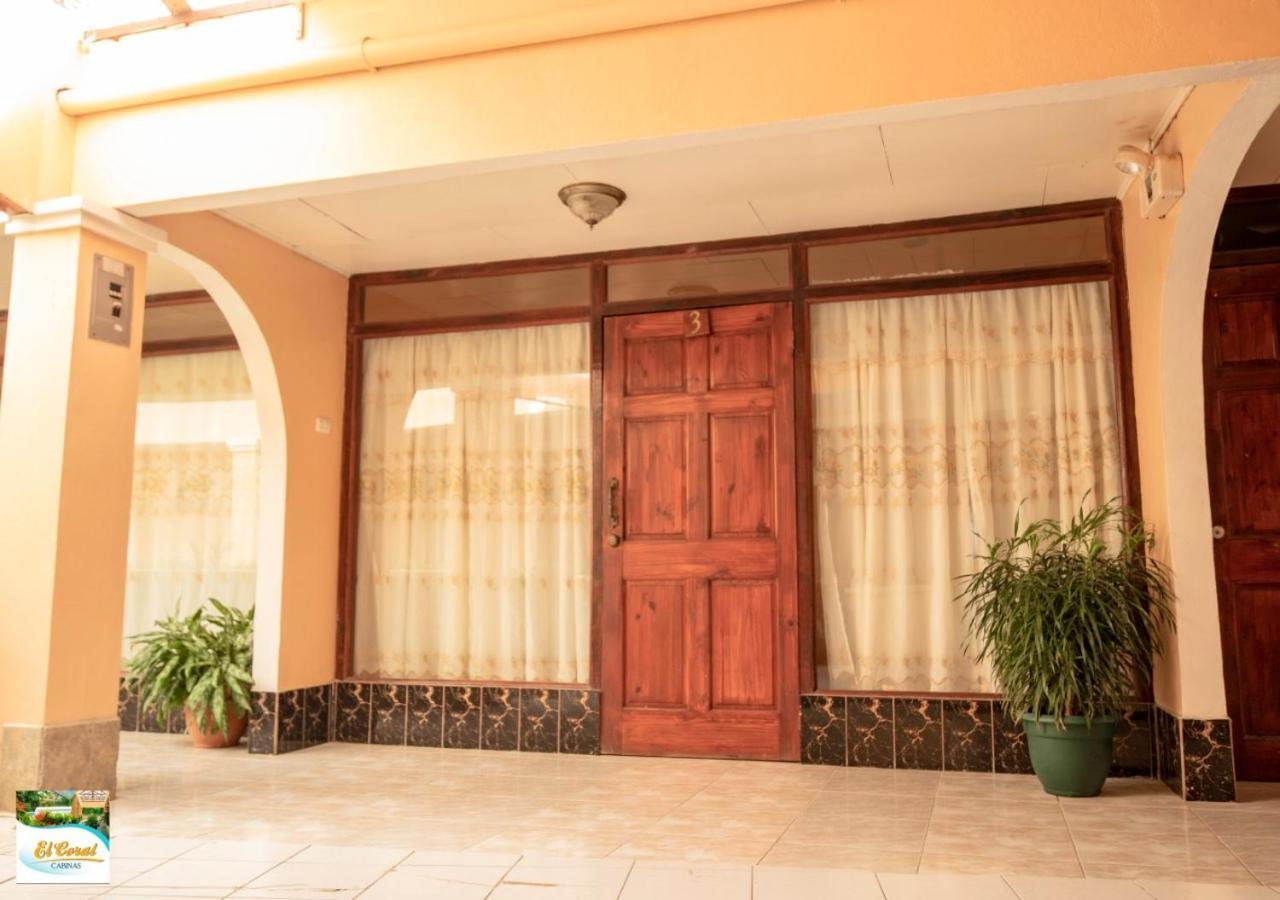 Hotel Y Cabinas El Coral Jacó Kültér fotó