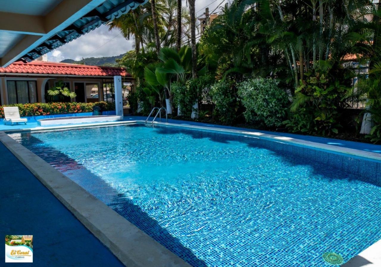 Hotel Y Cabinas El Coral Jacó Kültér fotó